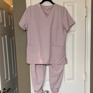 Mandala Women's V-Neck Scrub Set in Light Pink